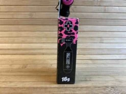 Muc-Off Muc Off MTB Inflator Kit Notfallpumpe Road -Reverse Verkäufe IMG 6796