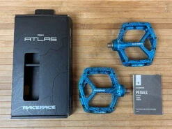 Race Face Atlas 2022 Türkis Plattformpedale / Pedale