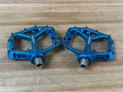 Race Face Atlas 2022 Türkis Plattformpedale / Pedale -Reverse Verkäufe IMG 6832 8890e4d1 7a26 4e1d b1f1 46dfbdeb3f23