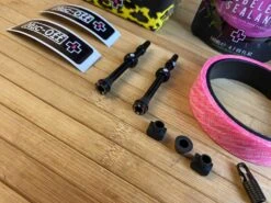Muc-Off Muc Off Ultimate Tubeless Kit - Road 13 Muc-Off Muc Off Ultimate Tubeless Kit - Road -Reverse Verkäufe IMG 6838