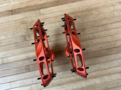 Race Face Atlas 2022 Orange Plattformpedale / Pedale 11 Race Face Atlas 2022 Orange Plattformpedale / Pedale -Reverse Verkäufe IMG 6839 0fbd497b 8431 4d3b ab22 9f1916509e8a