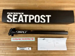 Race Face Next Sattelstütze 27,2mm / 400mm Black Carbon