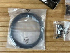 Race Face Turbine 1x Seatpost Lever / Hebel Lila / Purple -Reverse Verkäufe IMG 6908 9f8eee26 a02d 480a a066 99215f7dfab8