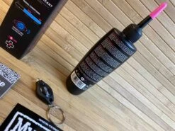 Muc-Off Muc Off C3 Wet Ceramic Lube Kettenöl 120ml -Reverse Verkäufe IMG 6915