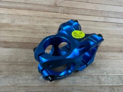 Race Face Turbine R Vorbau Blue 32mm / 35mm -Reverse Verkäufe IMG 6977 bece90c8 f79a 4200 93e2 0920b647ea93