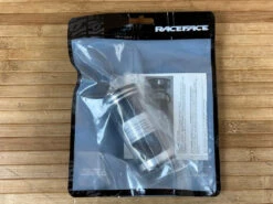 Race Face Pressfit BB92 24mm Innenlager X-Type -Reverse Verkäufe IMG 7103 7b833a1c 4b17 469c 9438 251ee740551f