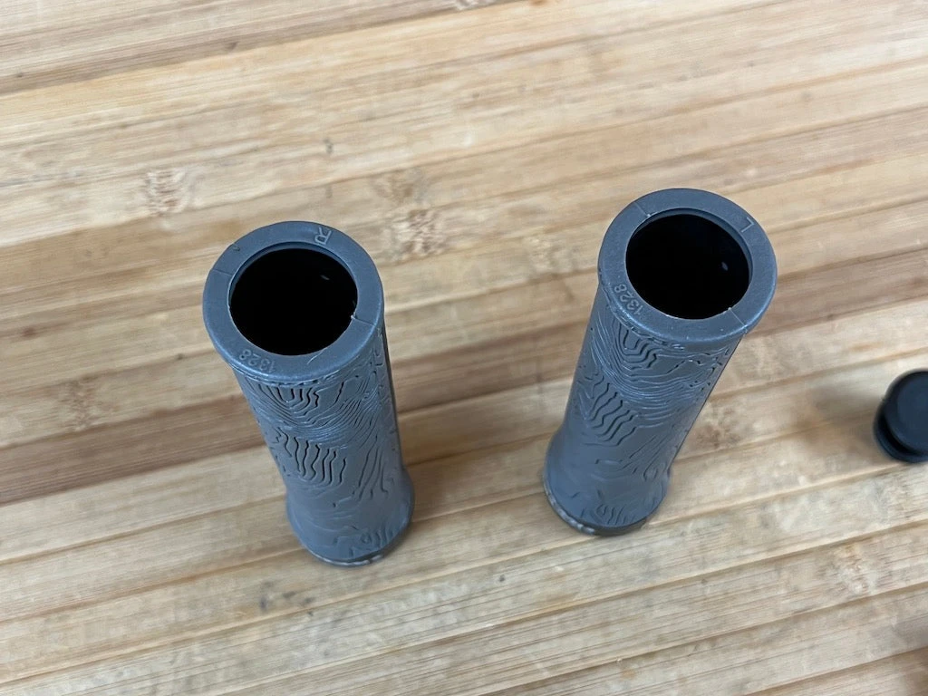 Race Face Half Nelson Lock On Griffe Grey 6 Race Face Half Nelson Lock On Griffe Grey – Bild 4