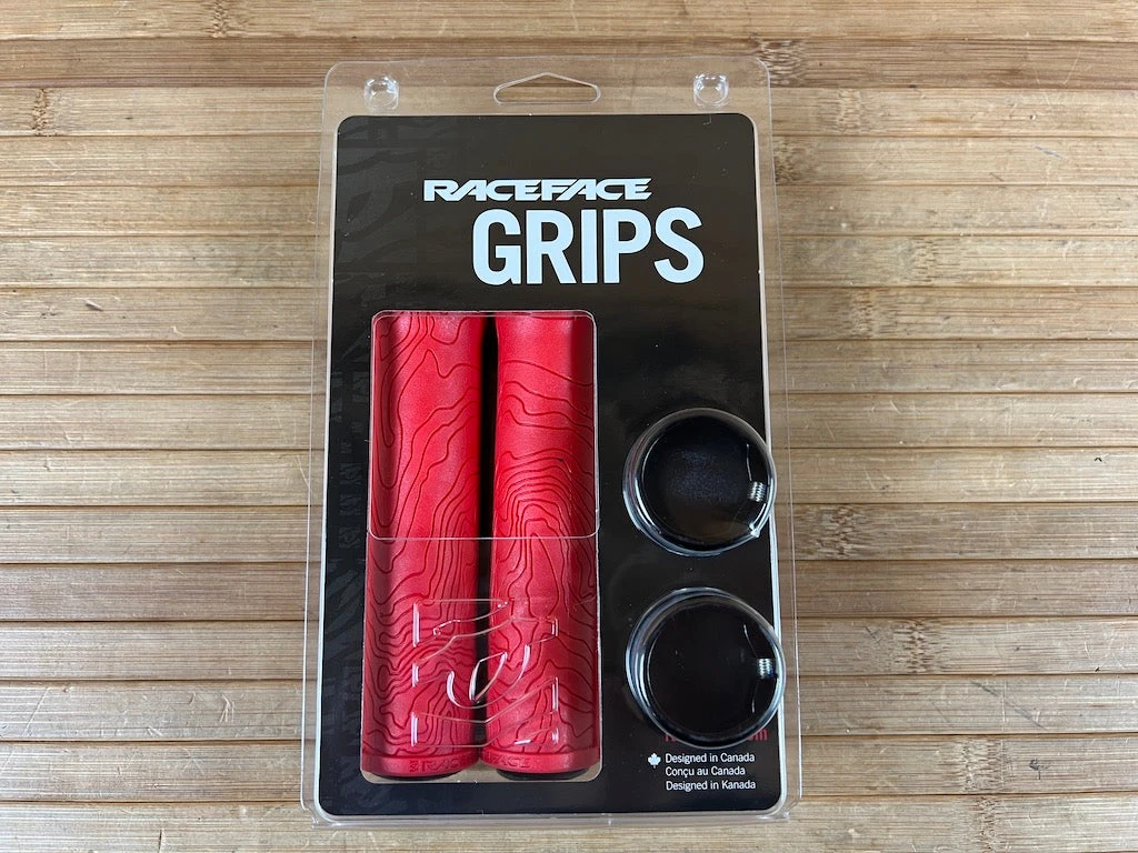 Race Face Half Nelson Lock On Griffe Red 7 Race Face Half Nelson Lock On Griffe Red – Bild 5