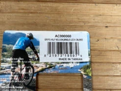 Race Face Half Nelson Lock On Griffe Red 15 Race Face Half Nelson Lock On Griffe Red -Reverse Verkäufe IMG 7163 25776287 6909 46c2 80af 5f2e86413e9d