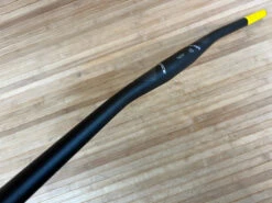 Race Face Aeffect Lenker Black 760mm / 35mm / 10mm Rise -Reverse Verkäufe IMG 7178 91637d3c a6ff 4c6c b90b f3e1649f9d9d