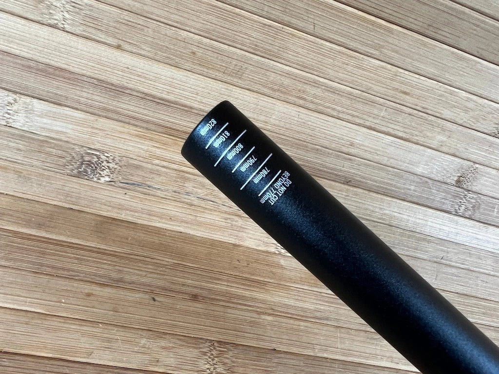 Race Face Atlas Lenker Black 820mm / 35mm / 35mm Rise 6 Race Face Atlas Lenker Black 820mm / 35mm / 35mm Rise – Bild 4