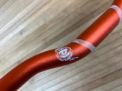 Race Face Atlas Lenker Orange 785mm / 31,8mm / 1.25" 15 Race Face Atlas Lenker Orange 785mm / 31,8mm / 1.25" -Reverse Verkäufe IMG 7215 e37b74ad ef21 43dc 9896 dc1346638555