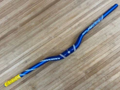 Race Face Atlas Lenker Blue 785mm / 31,8mm / 1.25"