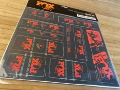 Fox Decal Kit ROT -Reverse Verkäufe IMG 7225