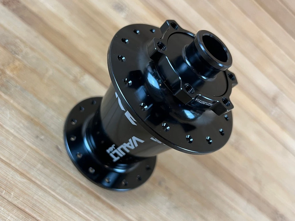 Race Face Vault VR Nabe Boost 110x15 32 Loch Schwarz 5 Race Face Vault VR Nabe Boost 110x15 32 Loch Schwarz – Bild 3