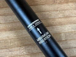 Race Face Chester Sattelstütze 30,9mm / 325mm Black -Reverse Verkäufe IMG 7667 61623a1f 3d54 442c 9637 6f2588ef3622