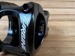 Race Face Turbine Vorbau Black 60mm / 35mm -Reverse Verkäufe IMG 7781 64b164dc 6597 4a44 80ff 302de6d417e8