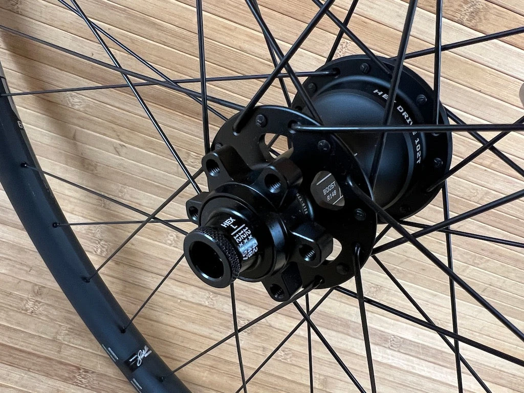 Spank 359 Vibrocore Hinterrad 27,5" Schwarz BOOST 148x12mm Laufrad 10 Spank 359 Vibrocore Hinterrad 27,5" Schwarz BOOST 148x12mm Laufrad – Bild 8