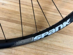 Spank 350 Vibrocore Hinterrad 29" Schwarz BOOST 148x12 Laufrad -Reverse Verkäufe IMG 7843 40cacd43 c735 4c10 a340 0efca8a2b791