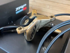 TRP DH-R EVO GOLD HD-M846 Bremse HR Hebel Rechts 24 TRP DH-R EVO GOLD HD-M846 Bremse HR Hebel Rechts -Reverse Verkäufe IMG 7884 9a35234f 5859 4748 9bd5 2e86ca3ffc1c