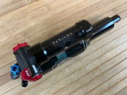 Manitou Mara PRO Air Dämpfer King Can 230 X 65mm -Reverse Verkäufe IMG 7899 d9fe3247 2221 4f31 b9ac 1844571ecfef