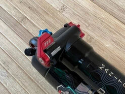 Manitou Mara PRO Air Dämpfer King Can 230 X 65mm -Reverse Verkäufe IMG 7900 114830ec 30c4 402d 811a 05f5008556fe