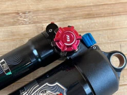 Manitou Mara PRO Air Dämpfer King Can 230 X 65mm -Reverse Verkäufe IMG 7902 bd0f1d29 f74c 46f2 b61f 0aa175177038