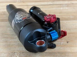 Manitou Mara PRO Air Dämpfer King Can 230 X 65mm -Reverse Verkäufe IMG 7903 0cad7af6 b05f 471d a981 ed5de1531855