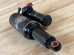 Manitou Mara PRO Air Dämpfer King Can 230 X 65mm -Reverse Verkäufe IMG 7906 0271930f 91f0 46d4 b65c cb14310ed70d