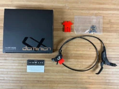 Hayes Dominion T4 Black Bremse VR / Front