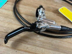 Formula CURA 4 Scheibenbremse Polish VR Oder HR -Reverse Verkäufe IMG 7961 48fa6c4f 1b90 432a 90e4 0fba83e171db