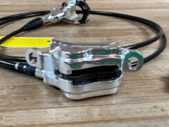 Formula CURA 4 Scheibenbremse Polish VR Oder HR -Reverse Verkäufe IMG 7965 bf6f88b4 28ed 4541 952d ee0f604f0dd7