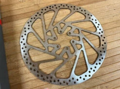 TRP R1 Disc / Bremsscheibe 6-Loch 203mm / 2,3mm -Reverse Verkäufe IMG 8155 68bc512b 9ffc 486c 856a 5d2f887e323f