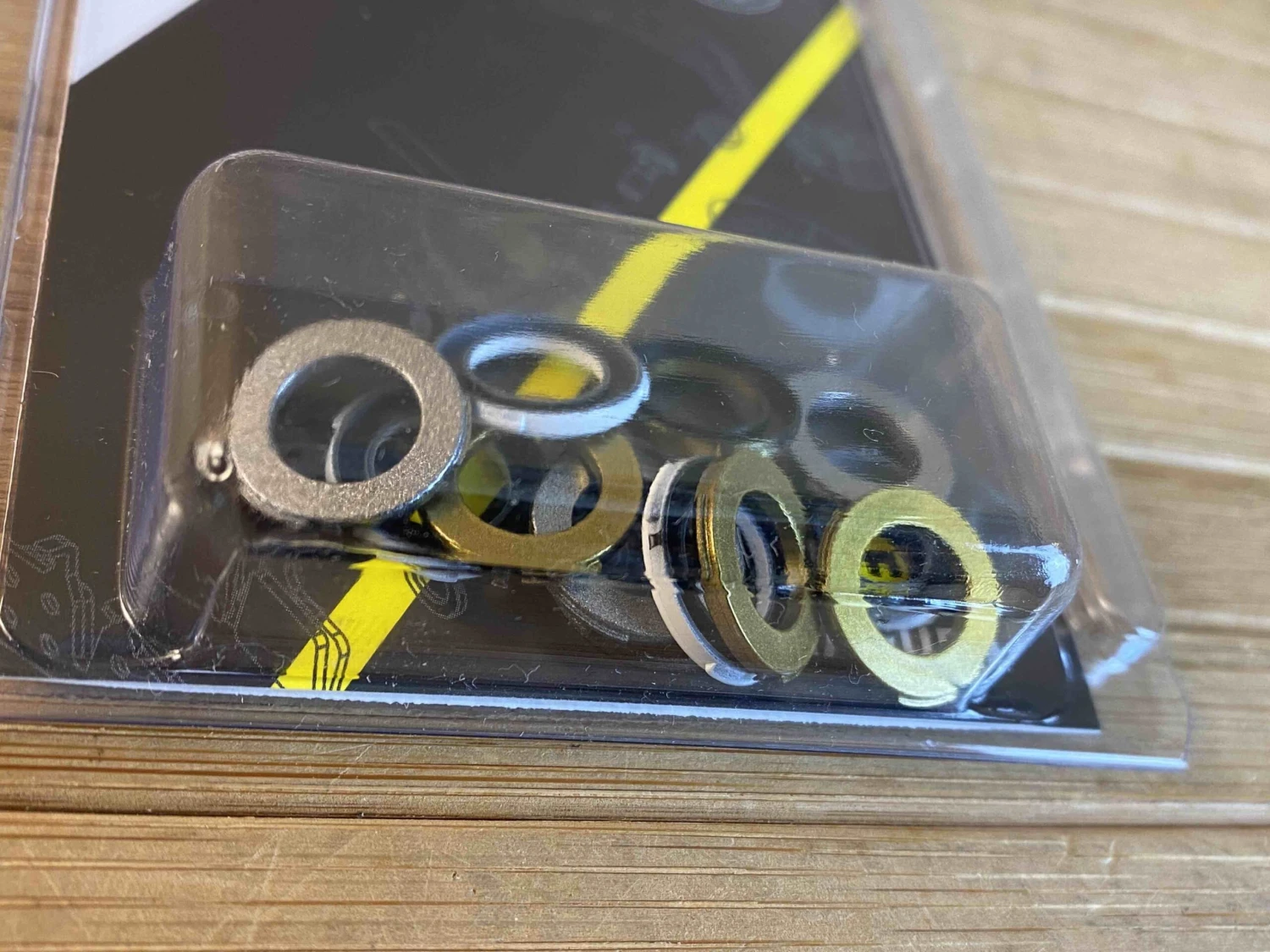 Magura Blenden Set 4 Kolben Weiß, Gold, Silber Für MT5 / MT7 4 Magura Blenden Set 4 Kolben Weiß, Gold, Silber Für MT5 / MT7 – Bild 2