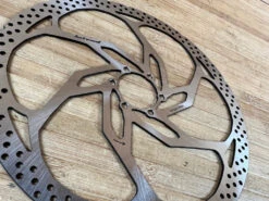 Intend Massive Disc / Bremsscheibe 223mm / 2.3mm -Reverse Verkäufe IMG 8341 3beff9ae 95c4 4068 be53 a3626f2c3605