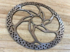 Intend Massive Disc / Bremsscheibe 180mm / 2.3mm 9 Intend Massive Disc / Bremsscheibe 180mm / 2.3mm -Reverse Verkäufe IMG 8349 c484e97a 1bec 4c76 97d8 122e1c40bbb6