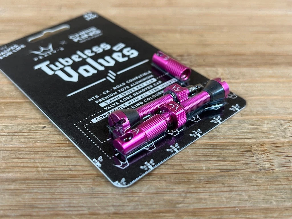 Peaty's Tubeless Ventile MK2 42mm Punch / Pink 4 Peaty's Tubeless Ventile MK2 42mm Punch / Pink – Bild 2