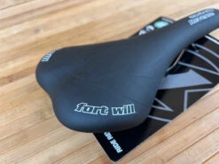 Reverse Fort Will CrMo Sattel Black 14 Reverse Fort Will CrMo Sattel Black -Reverse Verkäufe IMG 8580