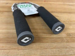 ODI MTB Griffe F-1 Series Dread Lock Lock-On 2.1 Schwarz -Reverse Verkäufe IMG 8643 c74e39ee 9bf9 4f7c 9904 3aca118f6531