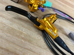 Formula CURA Scheibenbremse Gold VR Oder HR 15 Formula CURA Scheibenbremse Gold VR Oder HR -Reverse Verkäufe IMG 8685