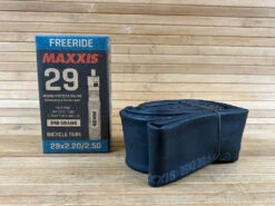 Maxxis Schlauch 29" 2.2/2.5 FV Freeride Presta 48mm -Reverse Verkäufe IMG 8781