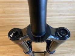 Rock-shox RockShox ZEB R 2021 180mm 27,5" Debon Air Federgabel Schwarz -Reverse Verkäufe IMG 8847