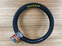 Maxxis Holy Roller Reifen 24 X 2.4 MaxxPro 60TPI Single Ply