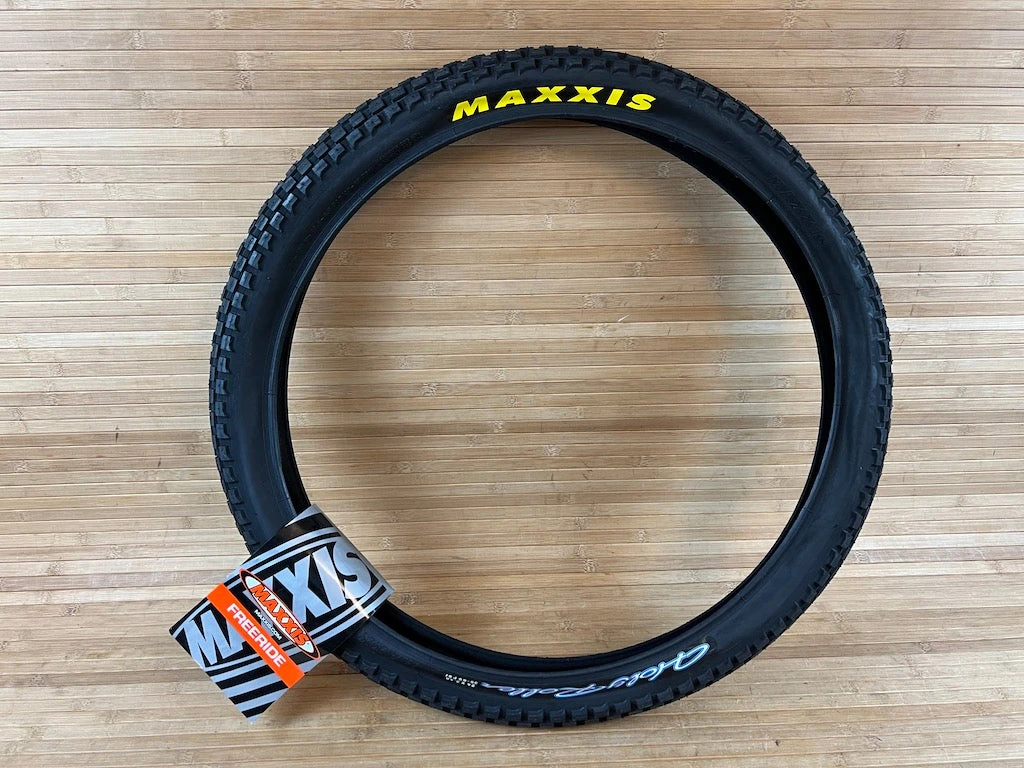 Maxxis Holy Roller Reifen 24 X 2.4 MaxxPro 60TPI Single Ply 3 Maxxis Holy Roller Reifen 24 X 2.4 MaxxPro 60TPI Single Ply