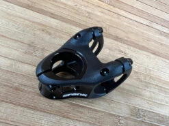 Spank Split Stem / Vorbau Schwarz 35mm / 35mm 17 Spank Split Stem / Vorbau Schwarz 35mm / 35mm -Reverse Verkäufe IMG 8969 ebcb2688 71de 4daa 83f2 0841d53e9e62