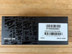 Race Face Atlas Vorbau 35mm / 35mm Black -Reverse Verkäufe IMG 9014 f5607c22 c0e4 4eb1 9fd1 913835b3dded