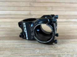 Race Face Atlas Vorbau 35mm / 35mm Black -Reverse Verkäufe IMG 9018 9af69de6 9e96 4fe0 b237 d786931cb058