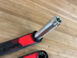 Race Face ERA Carbon Kurbel 170mm Rot 136er Achse -Reverse Verkäufe IMG 9025 947106da 7736 401b b776 c5ad919acb3c