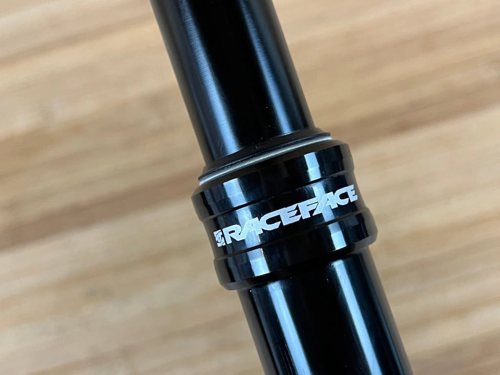 Race Face Aeffect R Dropper Post 150mm Hub / 30,9mm Variostütze 11 Race Face Aeffect R Dropper Post 150mm Hub / 30,9mm Variostütze – Bild 9