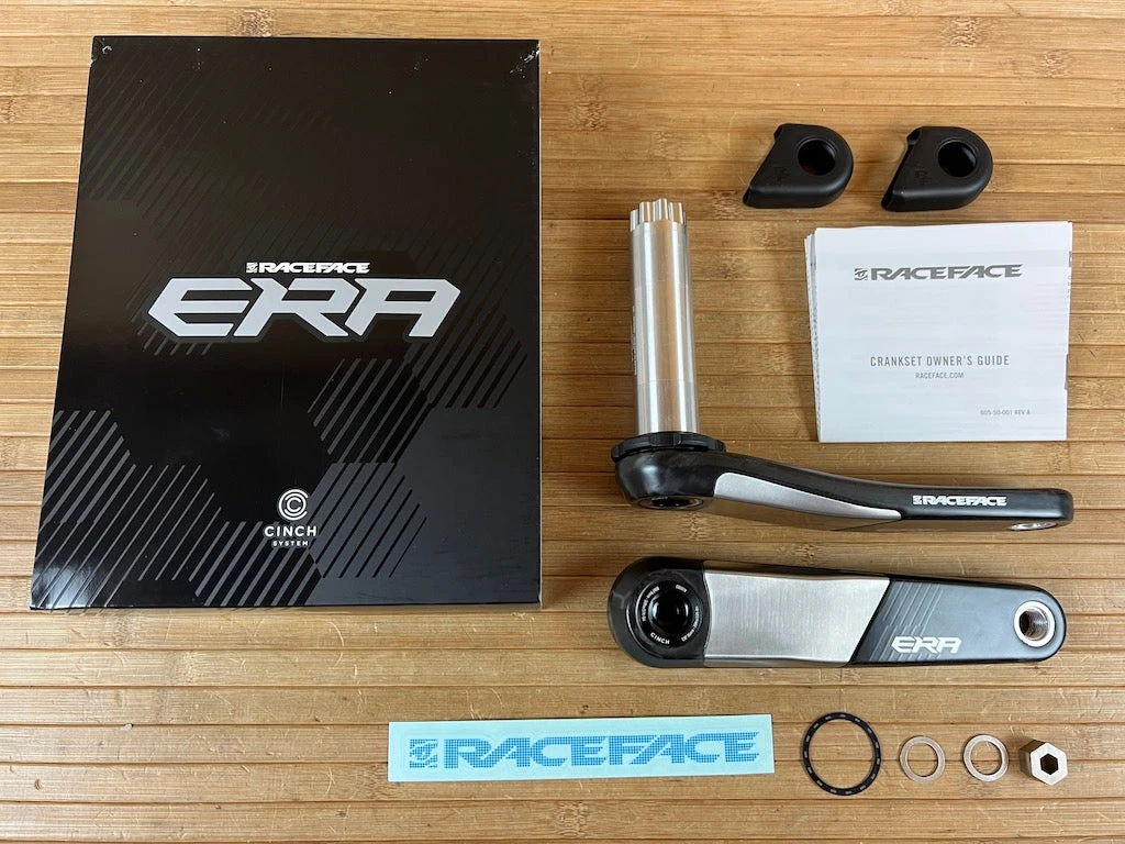 Race Face ERA Carbon Kurbel 165mm Schwarz 136er Achse 3 Race Face ERA Carbon Kurbel 165mm Schwarz 136er Achse